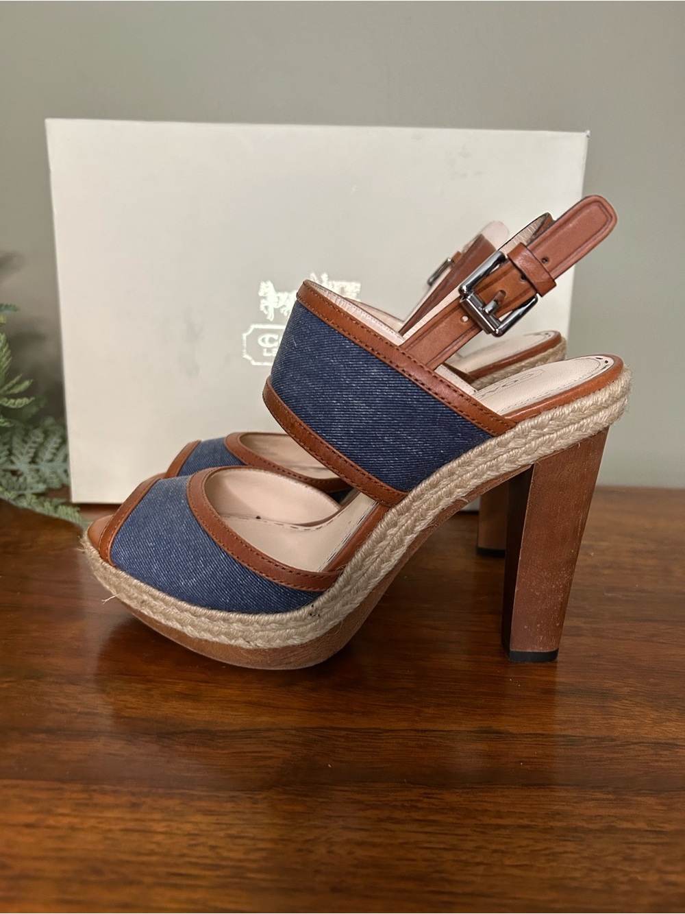 Coach Daria Denim Leather Trim Sandals 7.5-8 *Excellent* - Picture 2 of 7